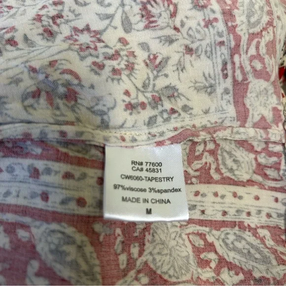 Chaser Red Off White Floral Deep V Boho Top Size M - Picture 7 of 8